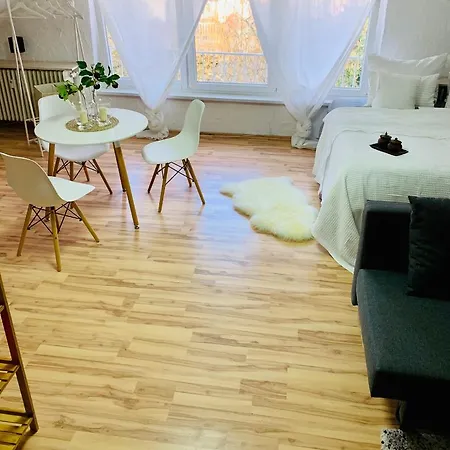Studio Apartment In Direkter Naehe Zur Uniklinik Homburg Homburg  Eksteriør billede