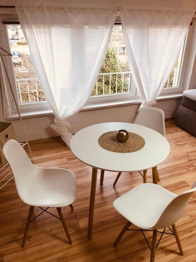 In Direkter Naehe Zur Uniklinik Homburg Apartment
