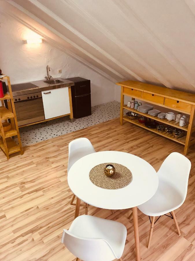 In Direkter Naehe Zur Uniklinik Homburg Apartment
